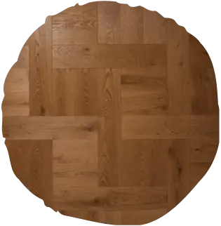 Detailní pohled na dubovou podlahu Oakcent Knit, jejíž propletený vzor přirozeně vnáší tichý pocit luxusu a poctivého řemesla do veřejných i soukromých prostor.